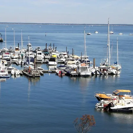 Arcachon: Studio rénové, terrasse avec vue, accès plage, parking sécurisé - FR-1-420-11 * Arcachon