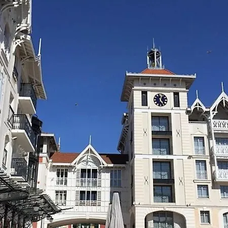 Апартаменты Arcachon: Renove, Terrasse Avec Vue, Acces Plage, Parking Securise - Fr-1-420-11 Аркашон