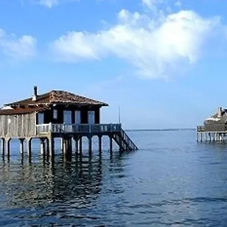 Arcachon: Studio Renove, Terrasse Avec Vue, Acces Plage, Parking Securise - Fr-1-420-11